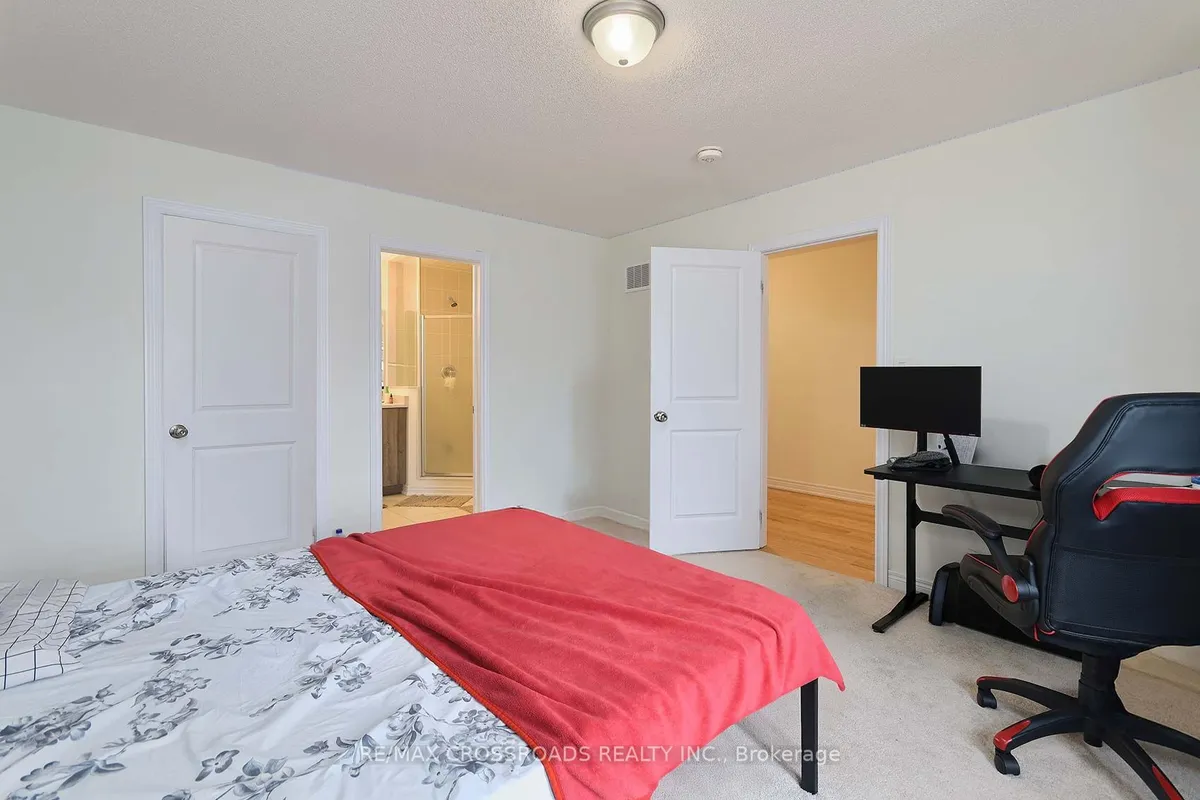 26 Kambalda Road, ON L7A 5J3