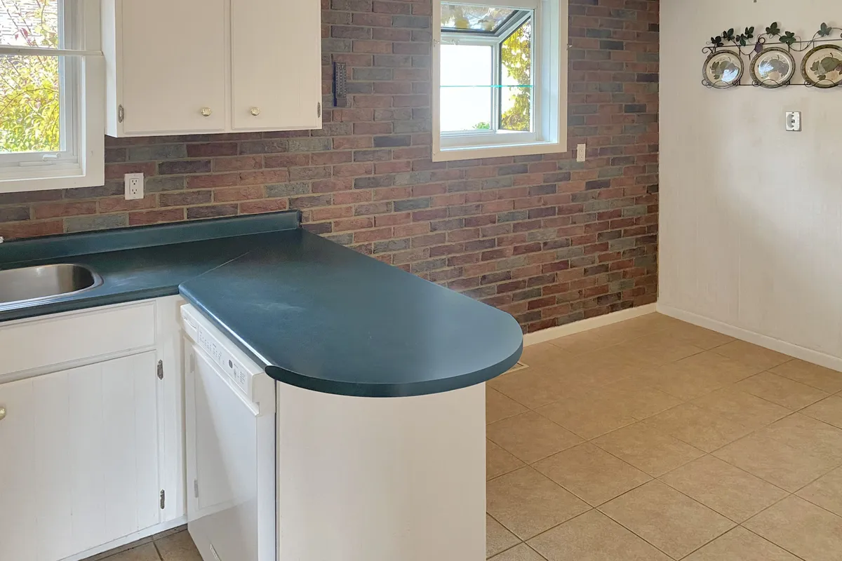 1604 Clarkson Road, ON L5J 2X2