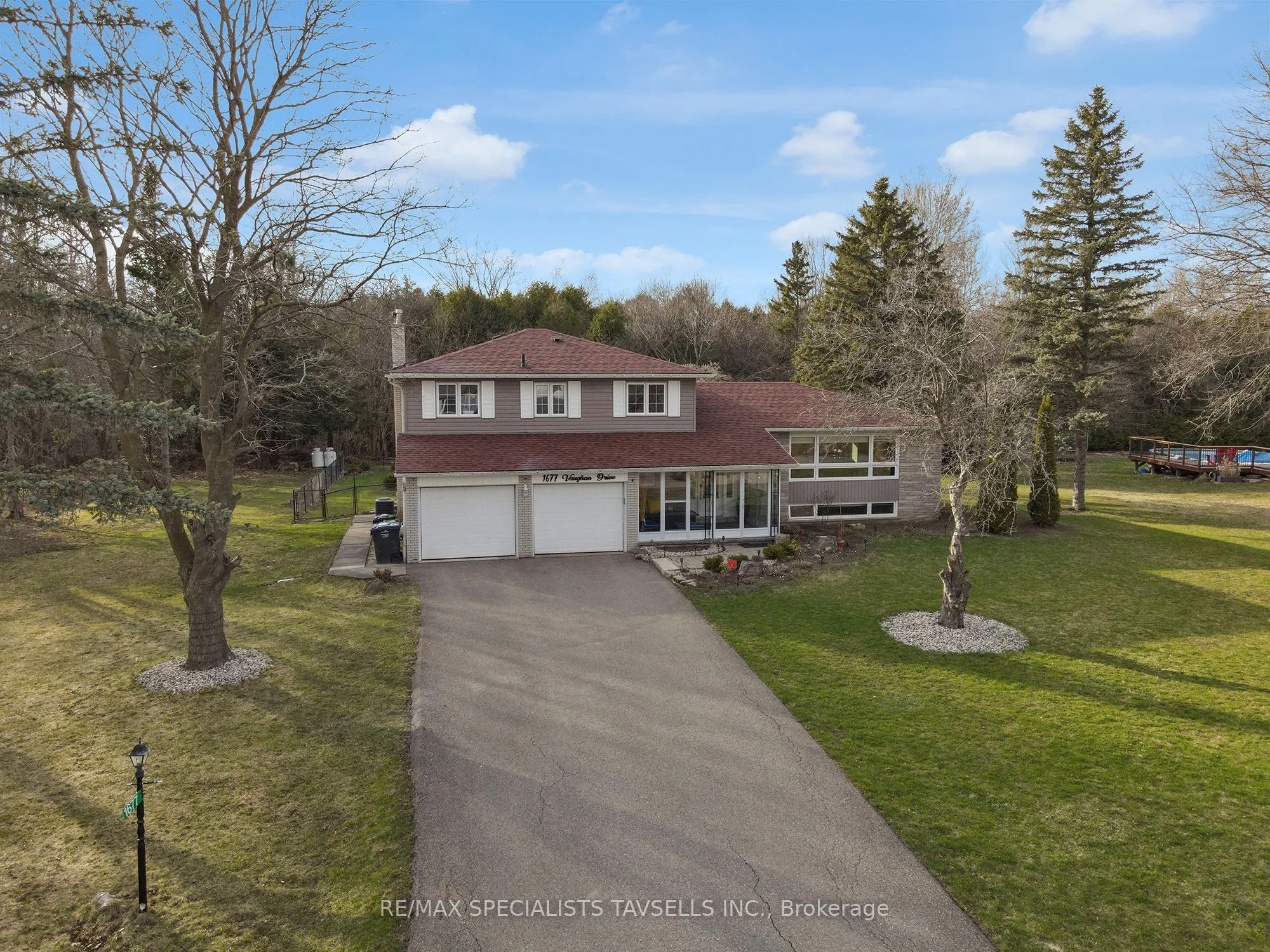 1677 Vaughan Drive, ON L7K 1C4