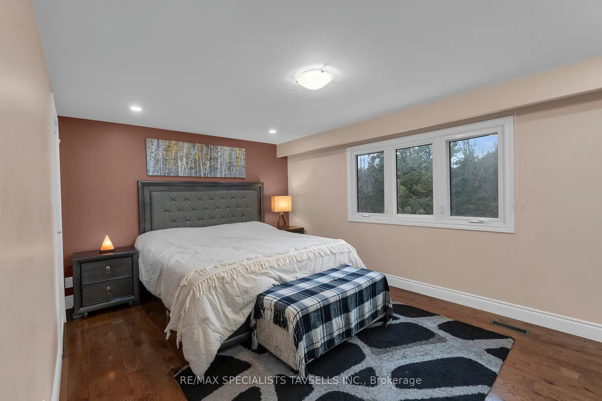 1677 Vaughan Drive, ON L7K 1C4