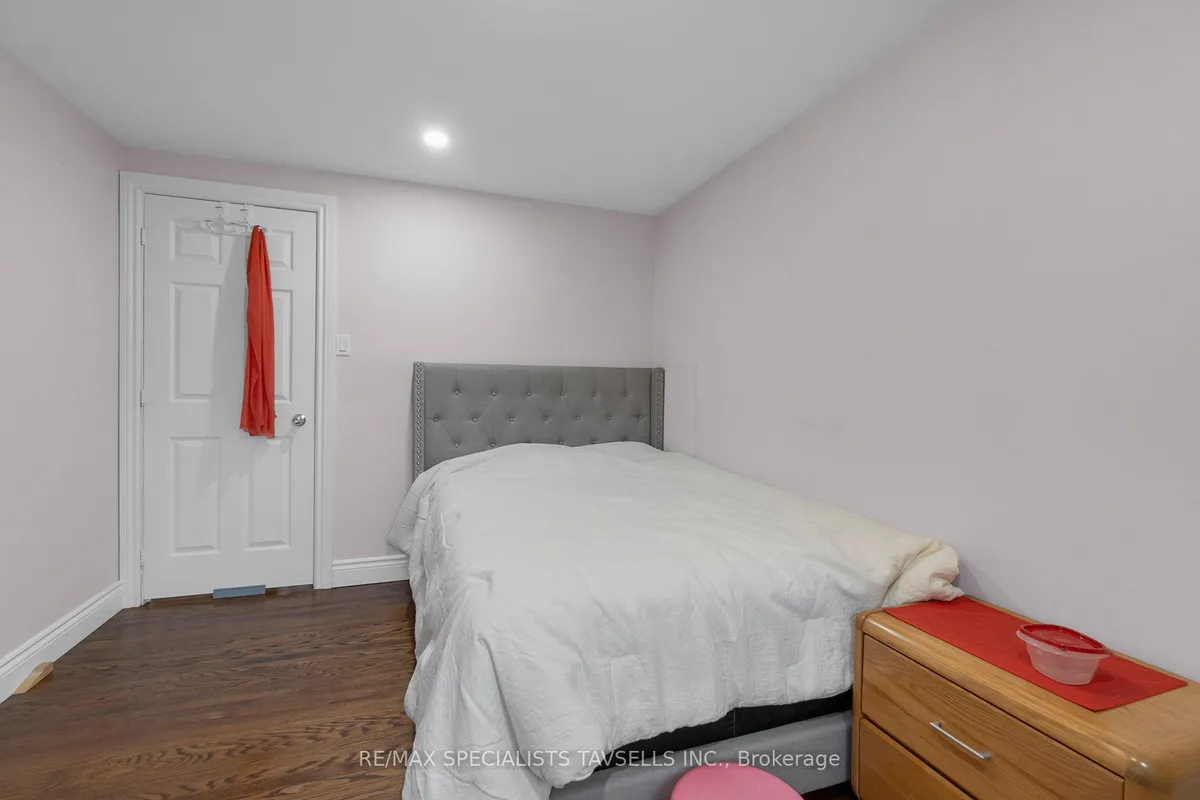 1677 Vaughan Drive, ON L7K 1C4