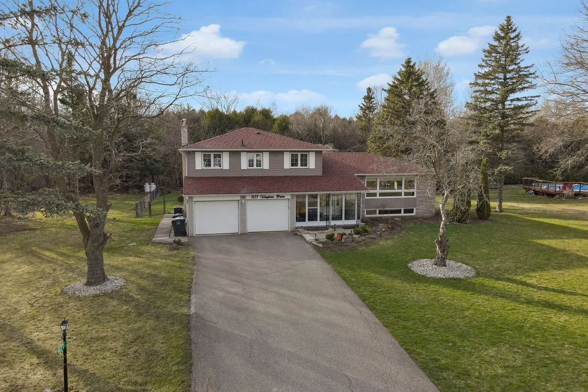 1677 Vaughan Drive, ON L7K 1C4