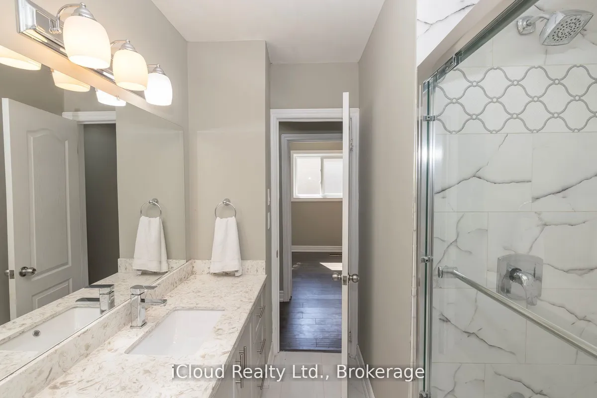 170 Clarence Street, ON L6W 1S9