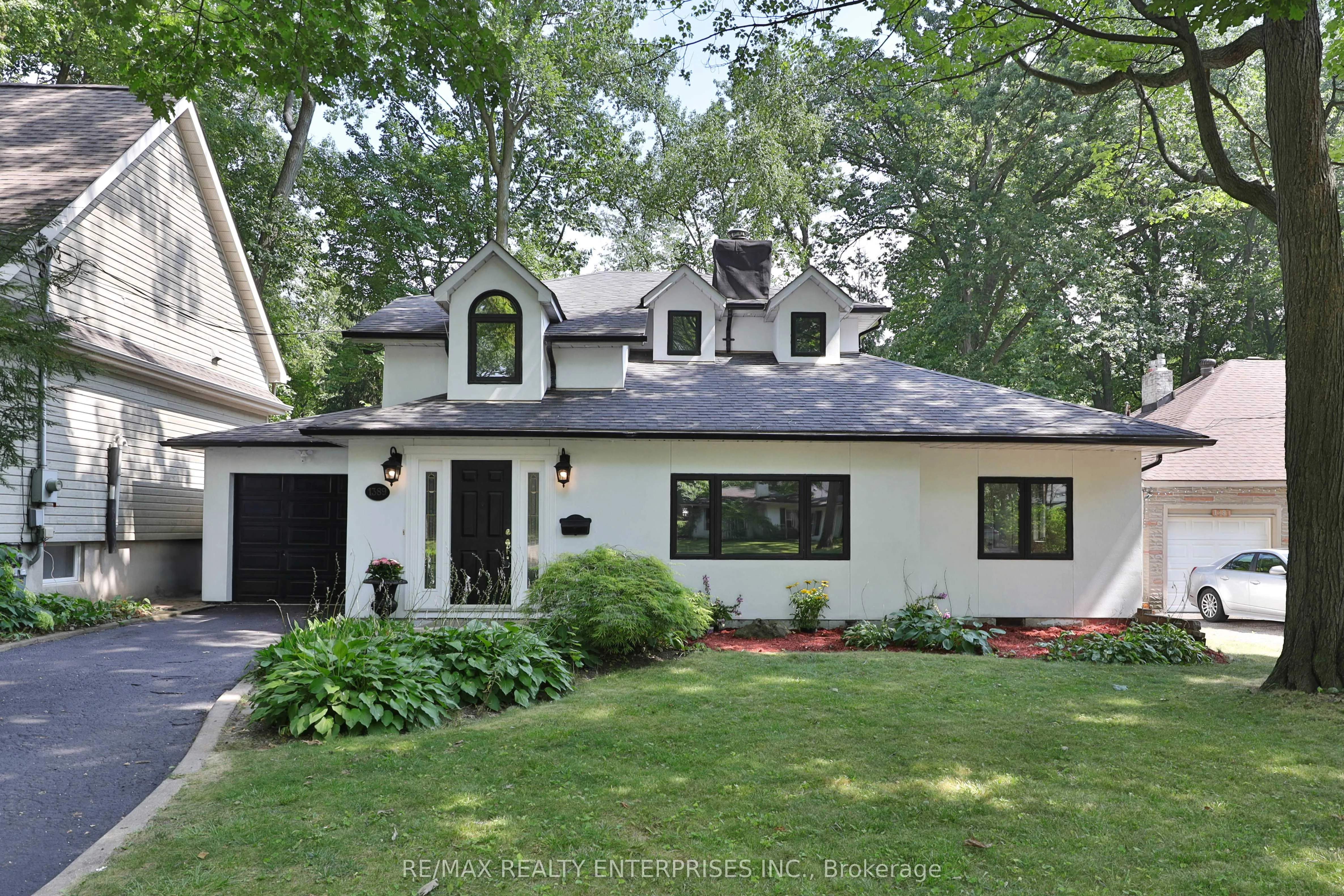 1389 Milton Avenue, ON L5G 3C5