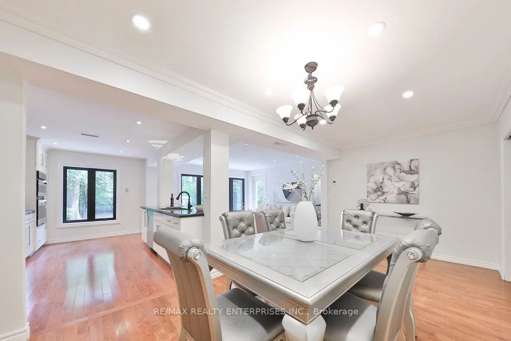 1389 Milton Avenue, ON L5G 3C5