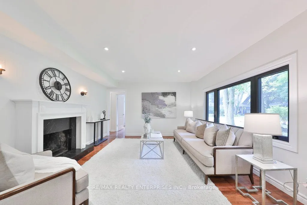 1389 Milton Avenue, ON L5G 3C5