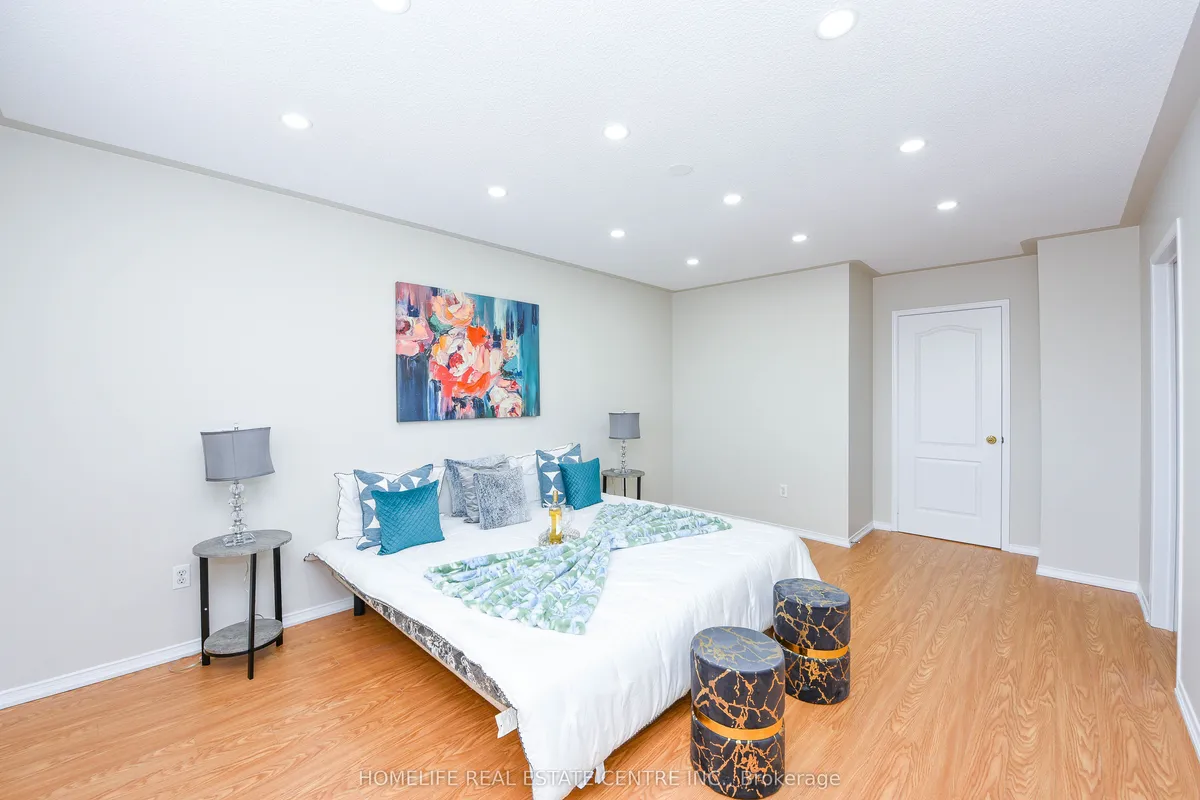 60 Ferncastle Crescent, ON L7A 3P3