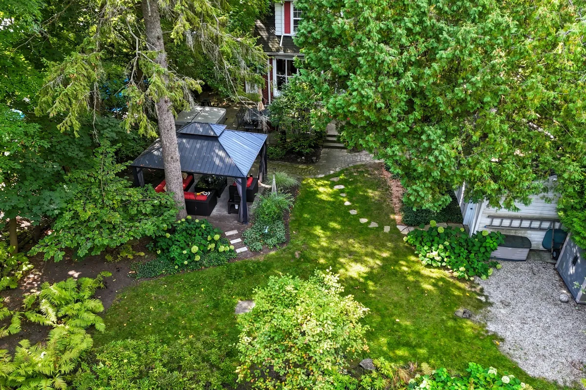 263 Hart Avenue, ON L7N 1P3