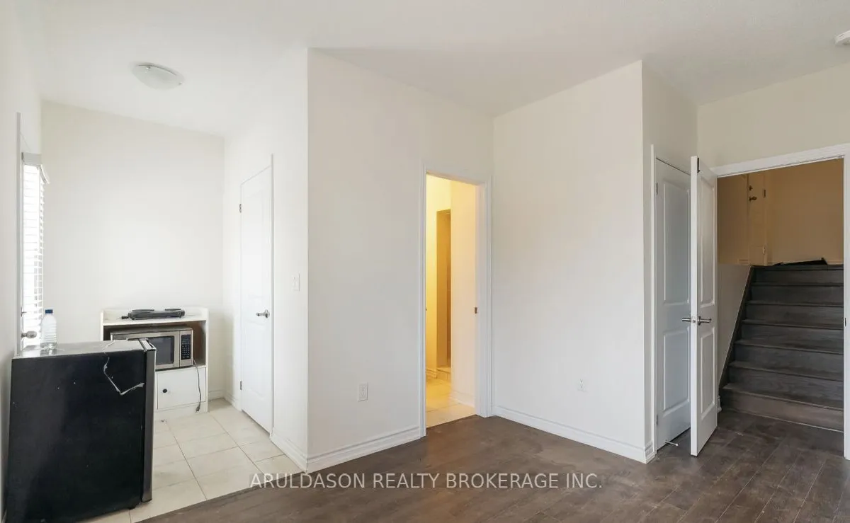 68 First Street, ON L9W 2E4