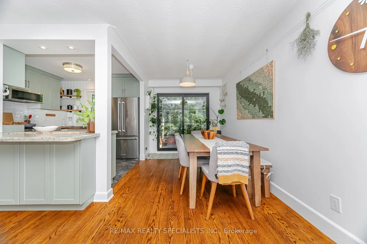 1539 Pembroke Drive, ON L6H 1V6