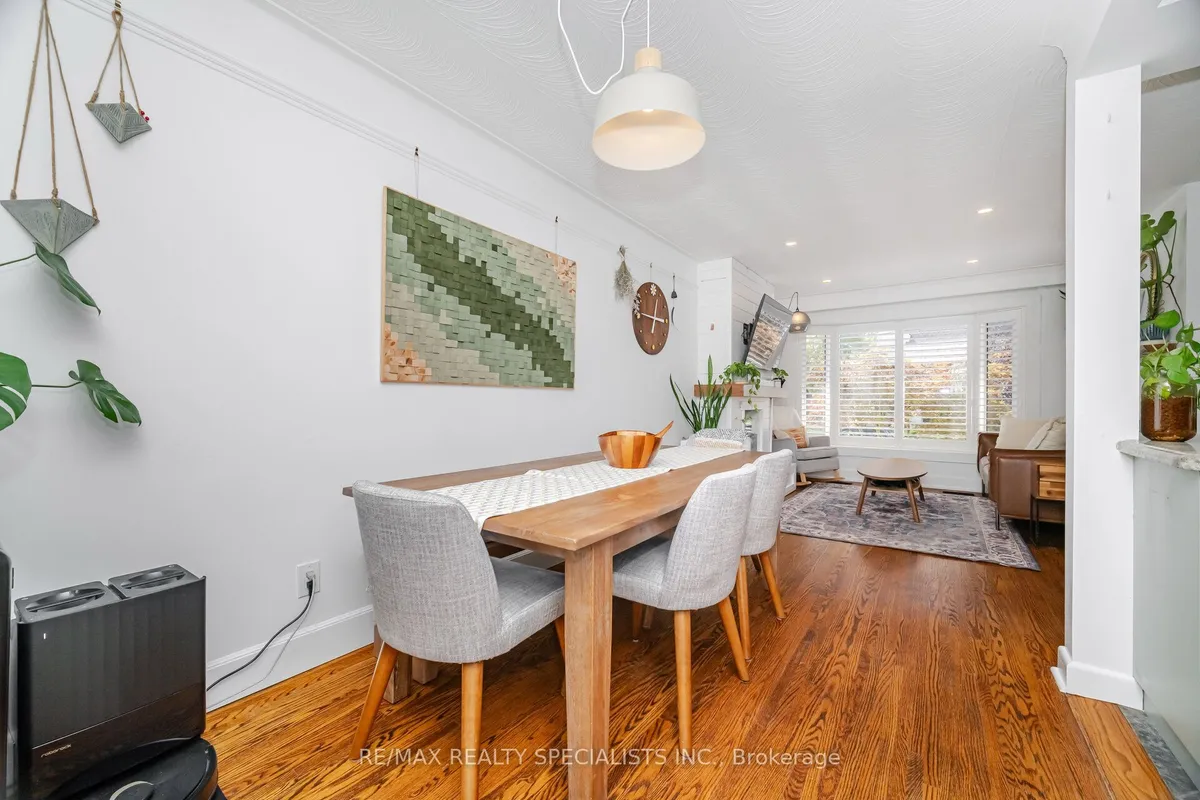 1539 Pembroke Drive, ON L6H 1V6