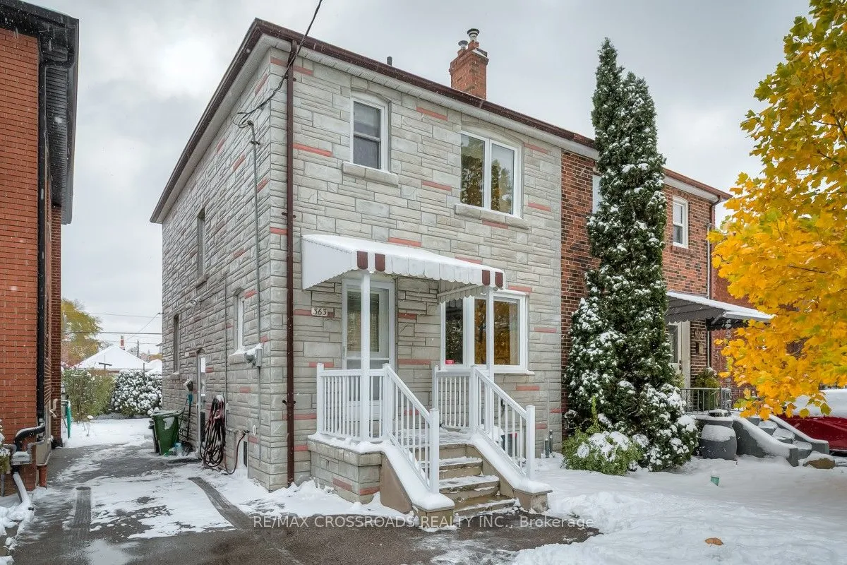 363 Hopewell Avenue, ON M6E 2S1