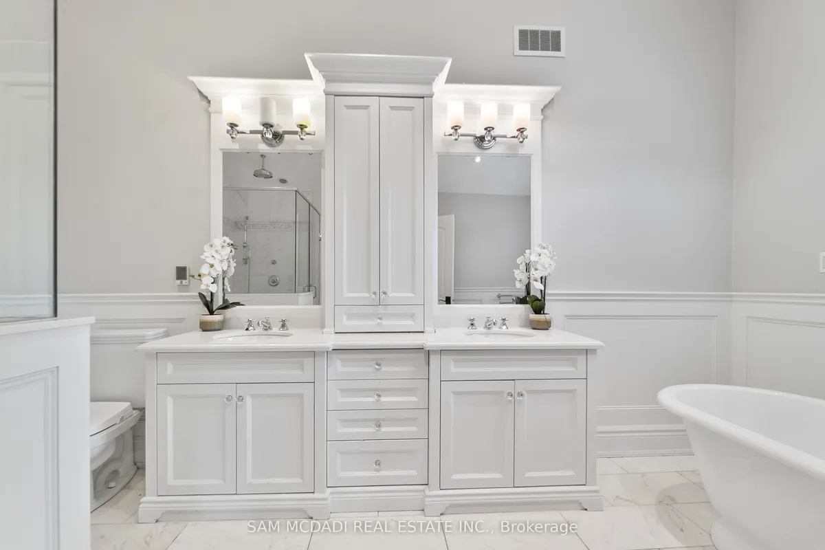 2552 Jarvis Street, ON L5C 2P6