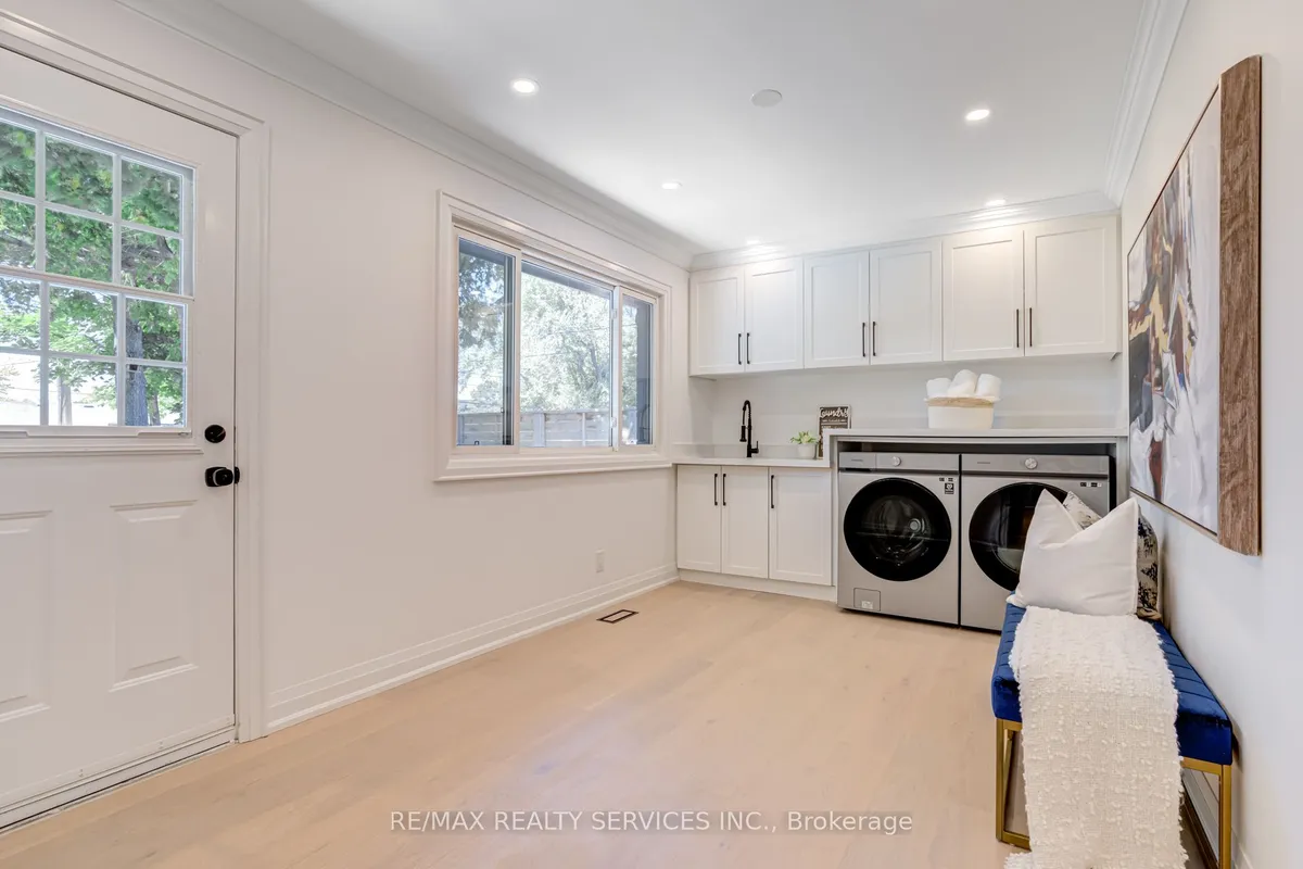 5133 Cherryhill Crescent, ON L7L 4B8