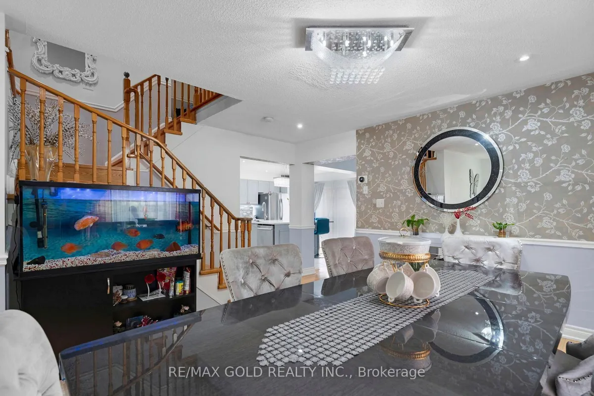 5 Farthingale Crescent, ON L7A 1R3