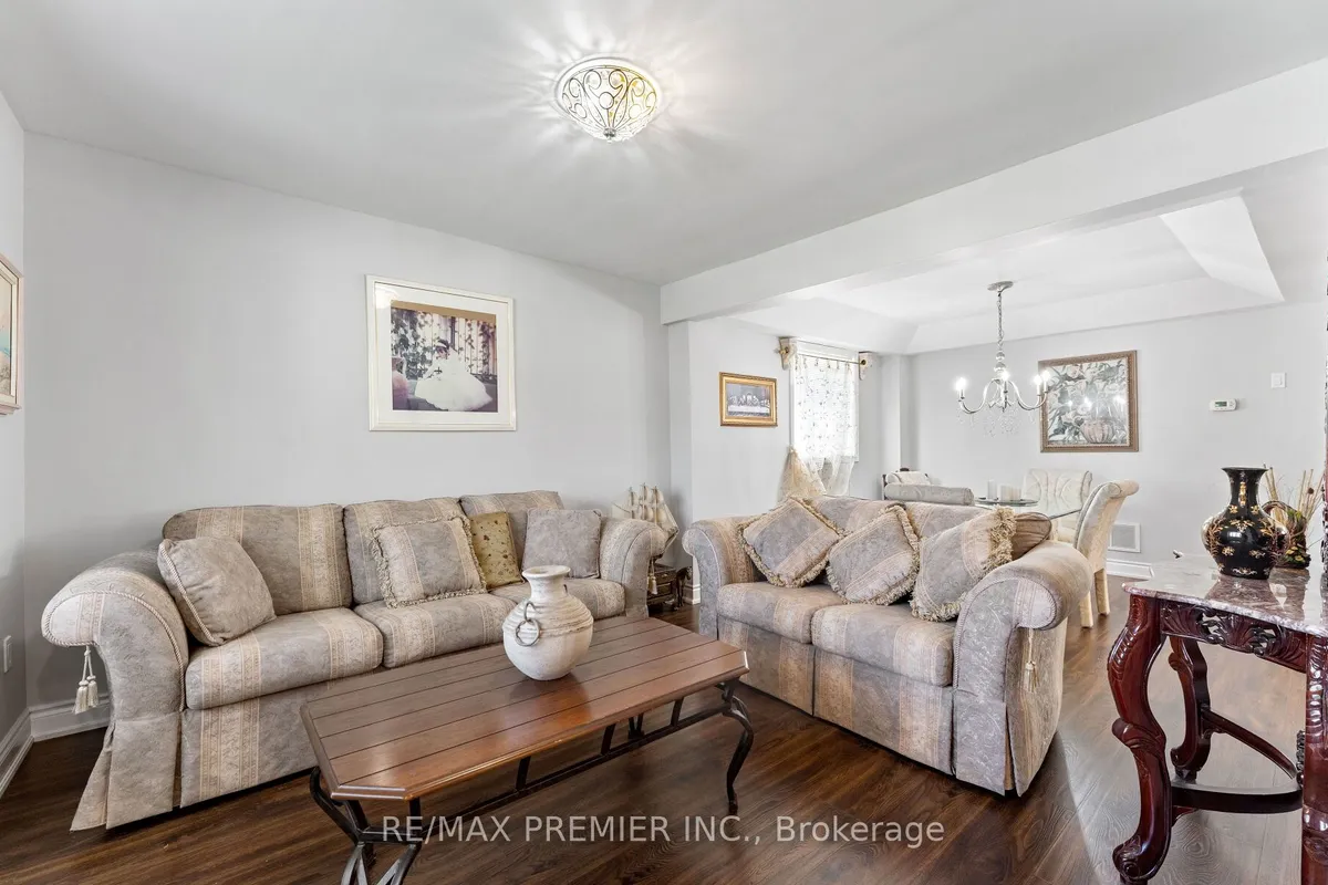 21 Yvonne Avenue, ON M3L 1C8