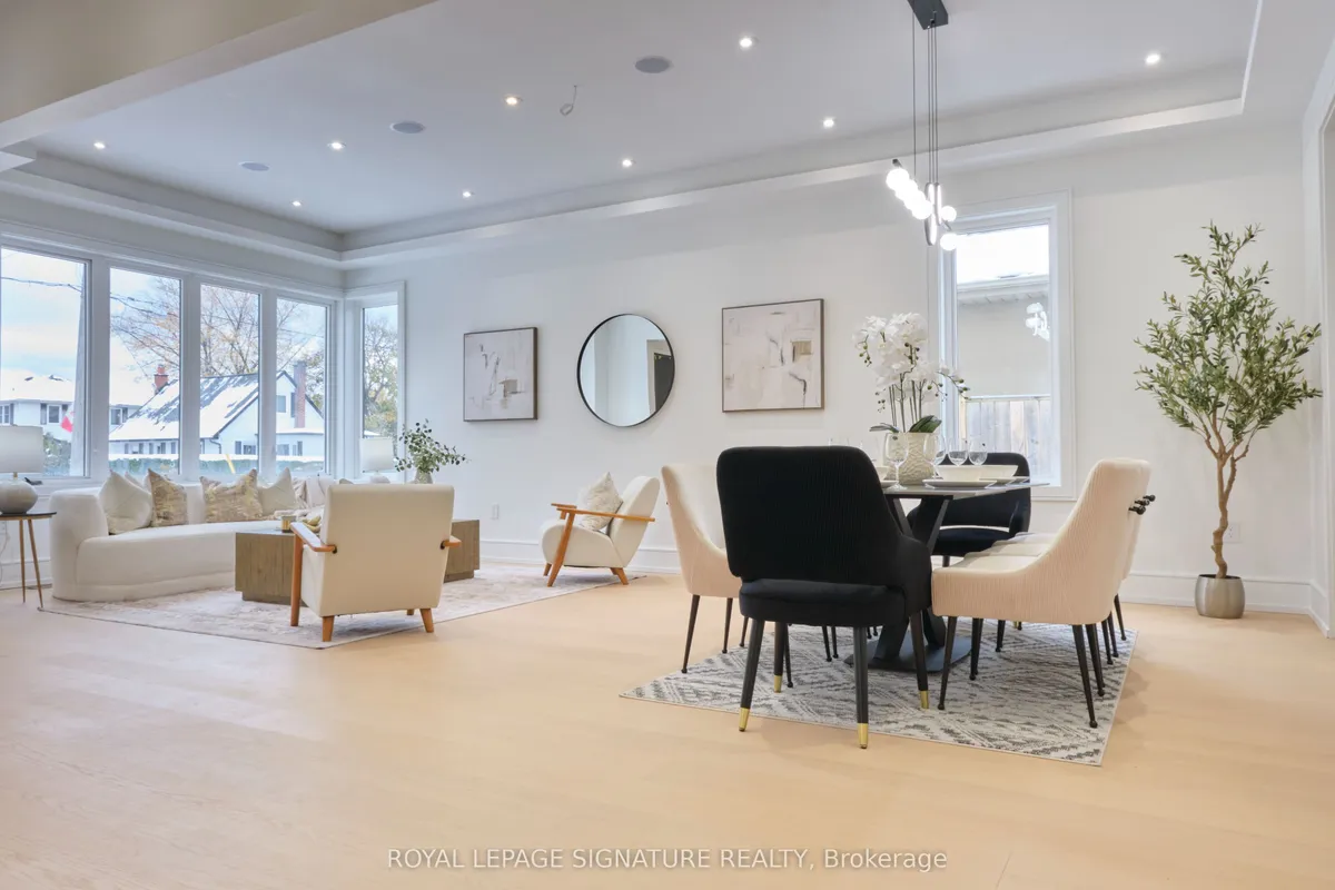 365 Jumna Avenue, ON L5G 1Y5