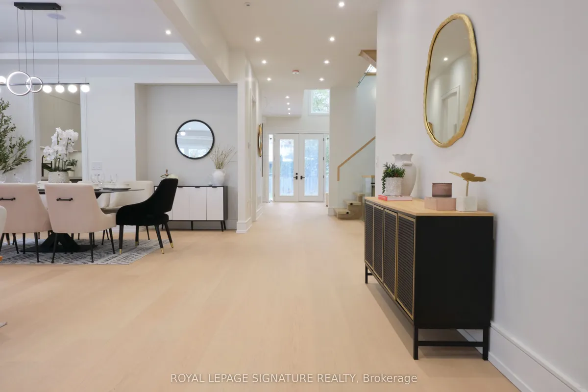 365 Jumna Avenue, ON L5G 1Y5