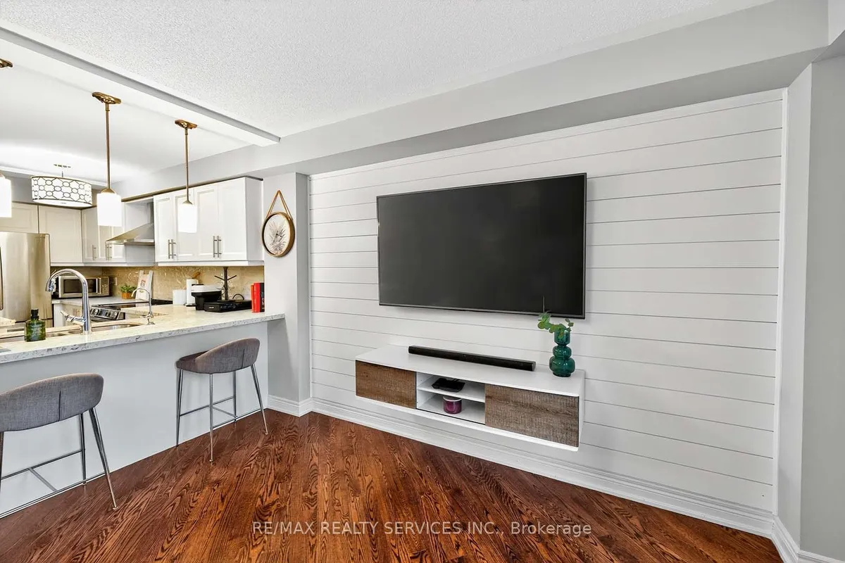 142 Marycroft Court, ON L7A 2G3