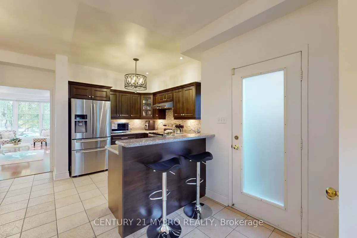 2244 Norfolk Drive, ON L6H 6H4