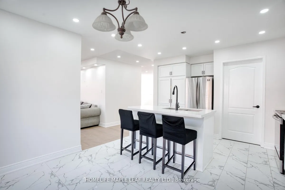 34 Lormel Gate, ON L7A 2K5