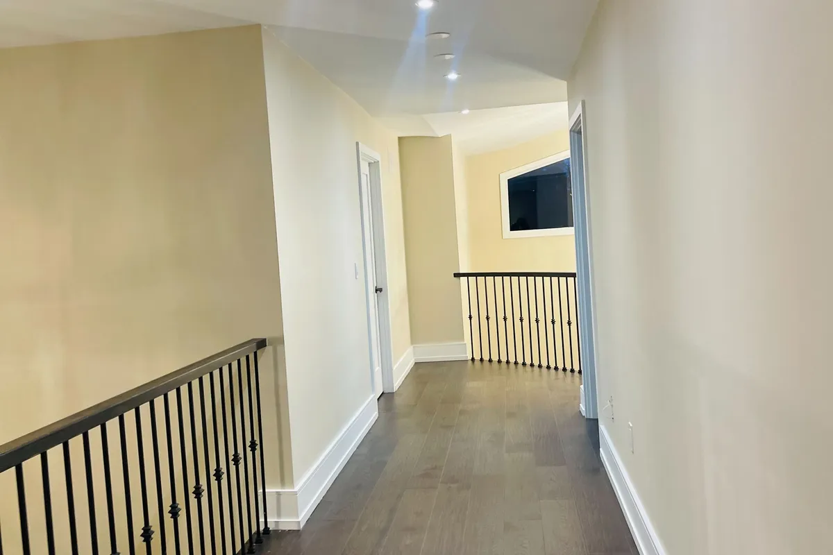 204 Mary Street, ON L6K 1S4