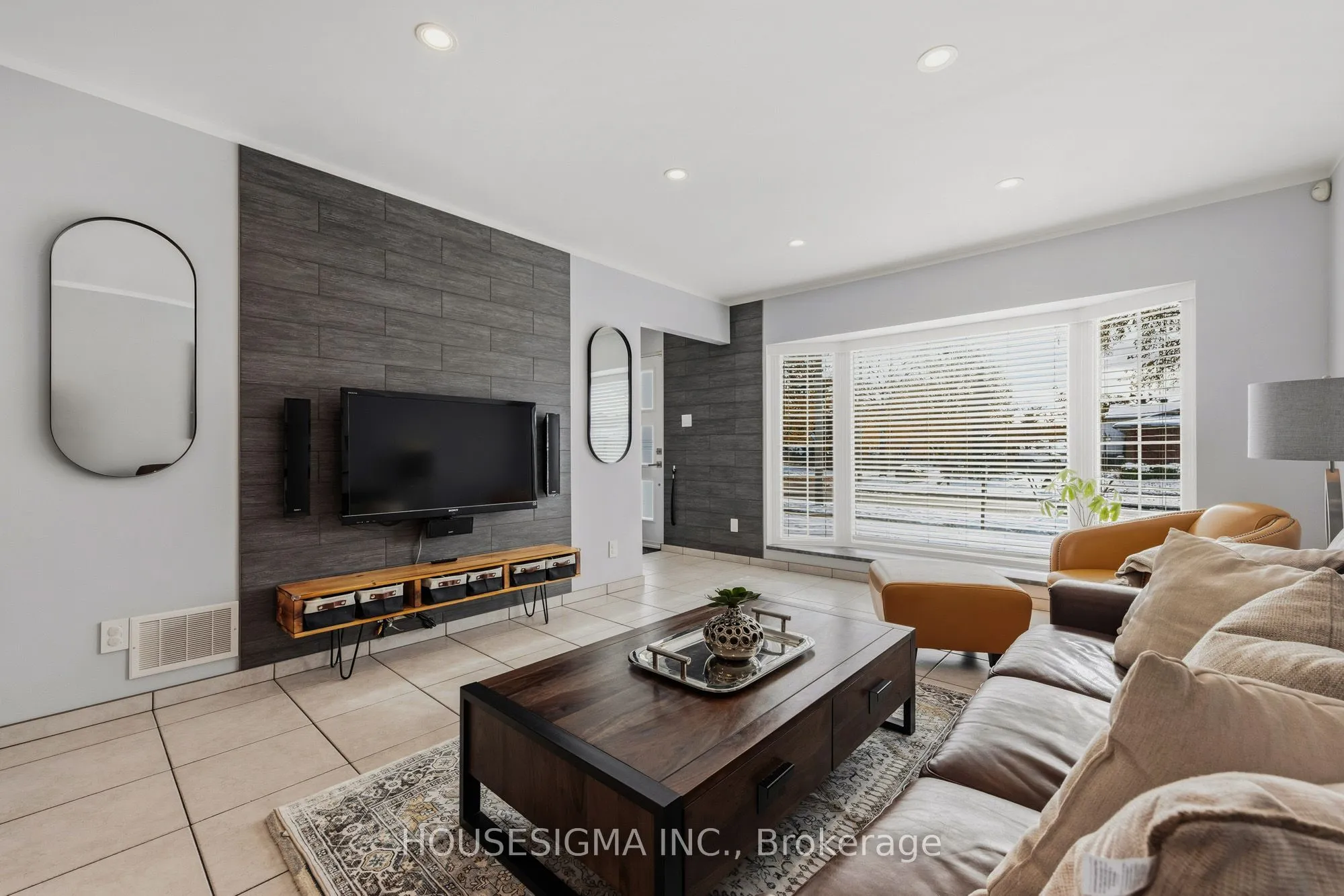 427 Lolita Gardens, ON L5A 2A8