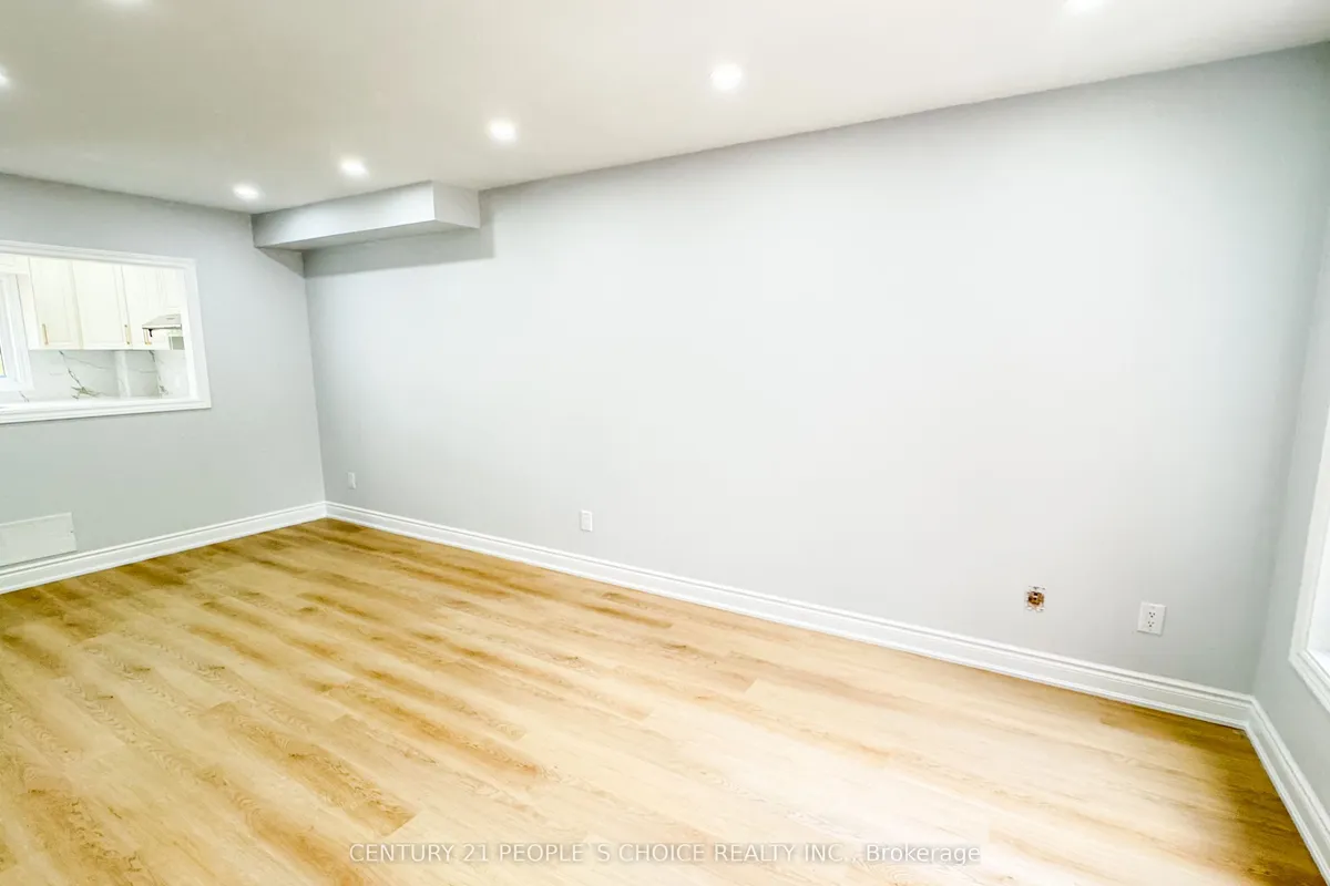 3292 Bobwhite Mews, ON L5N 6E9