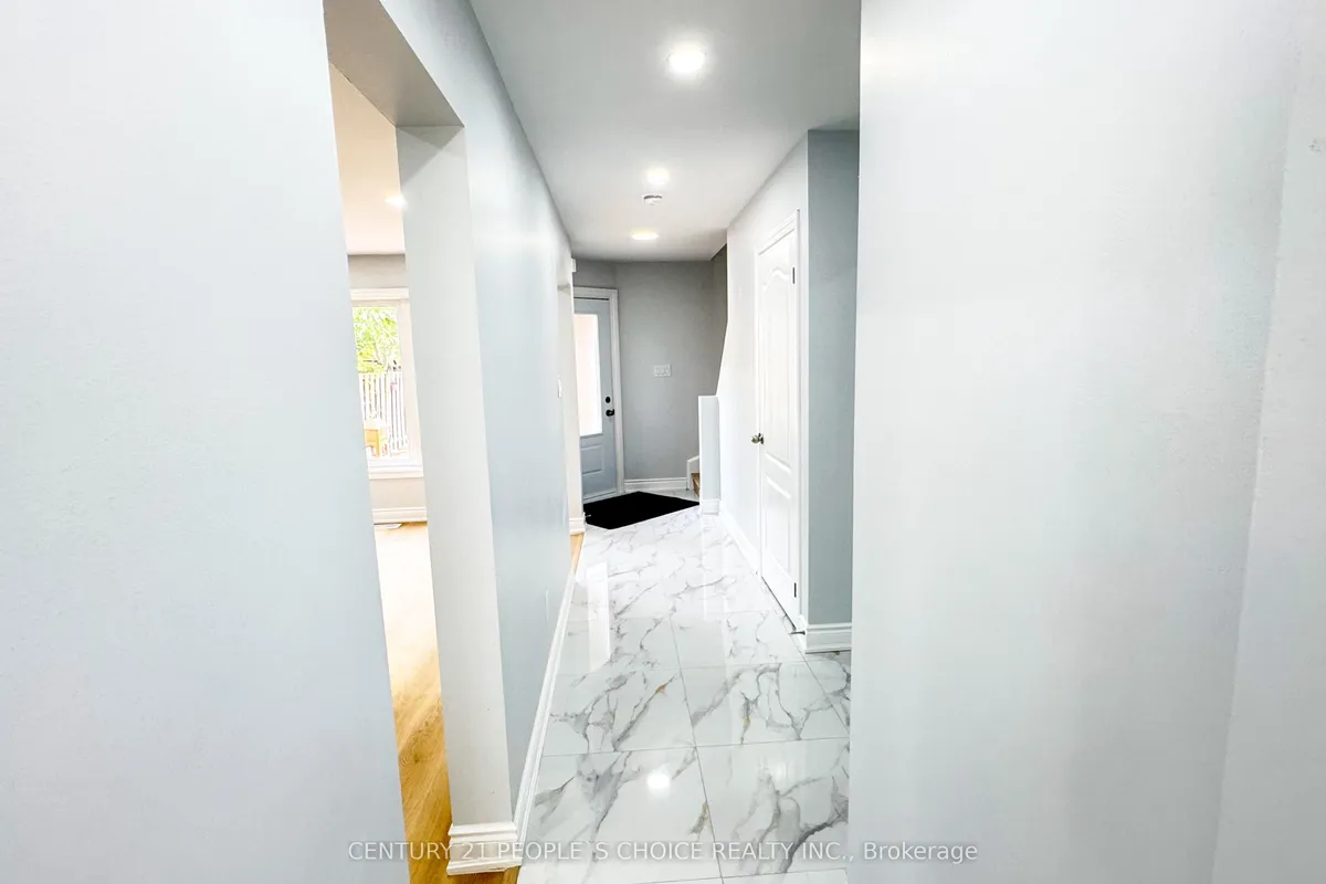 3292 Bobwhite Mews, ON L5N 6E9