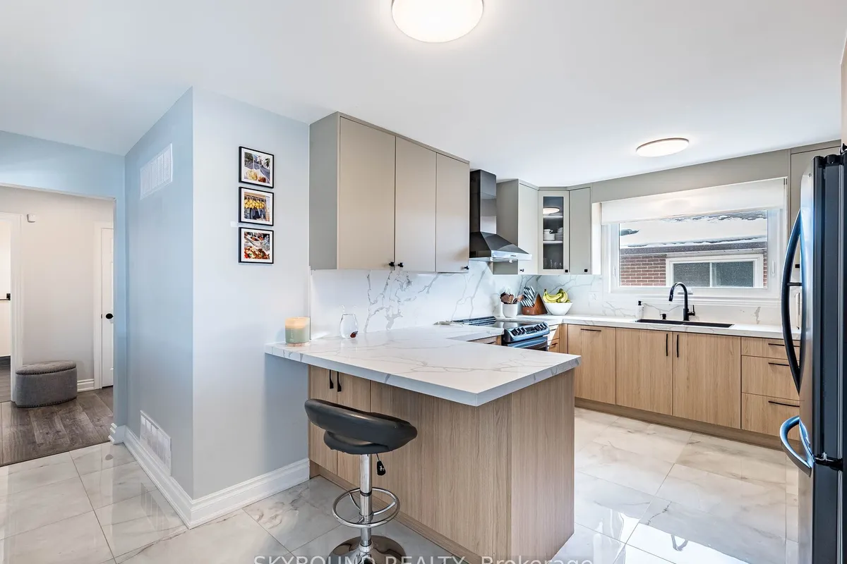 3878 Midhurst Lane, ON L4Z 1C7