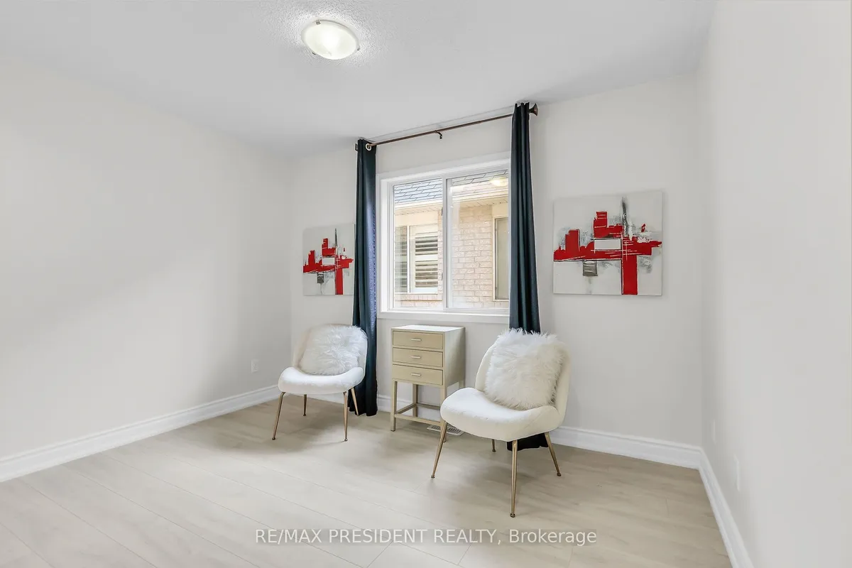 66 Bayhampton Drive, ON L6P 2S7