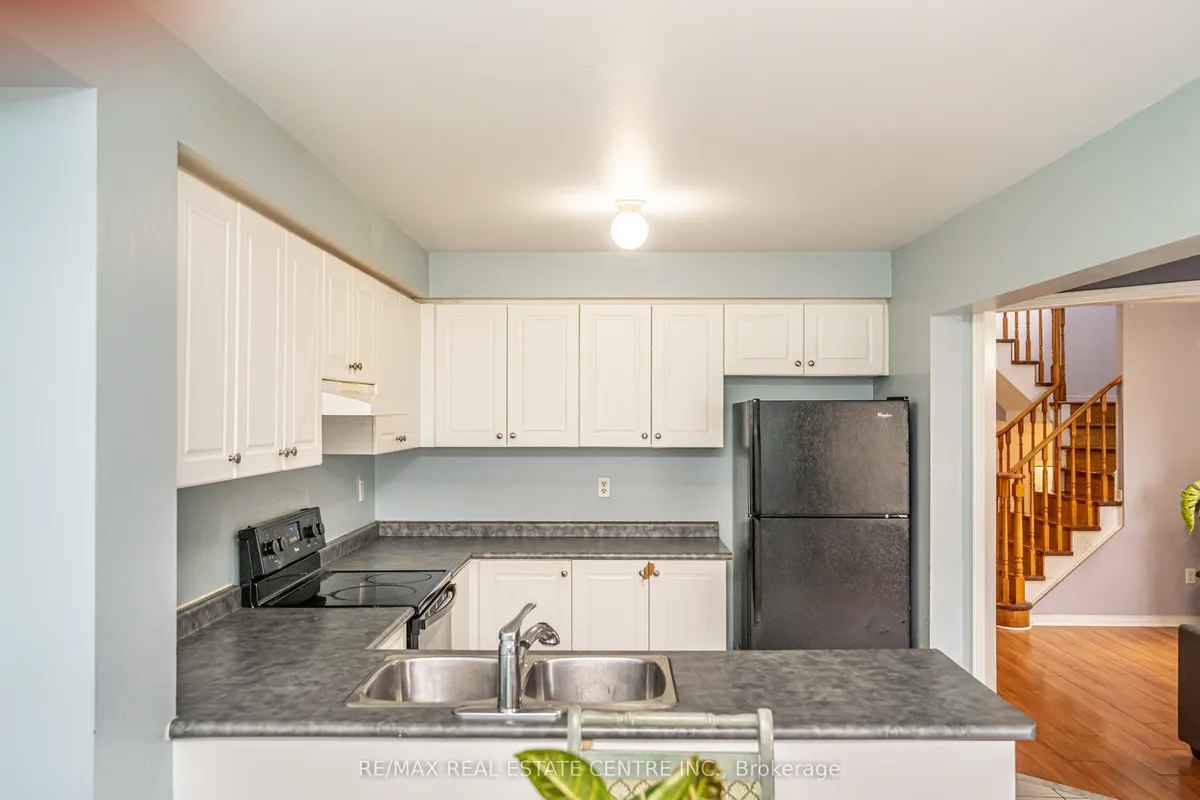 43 Trumpet Valley Boulevard, ON L7A 2Z8