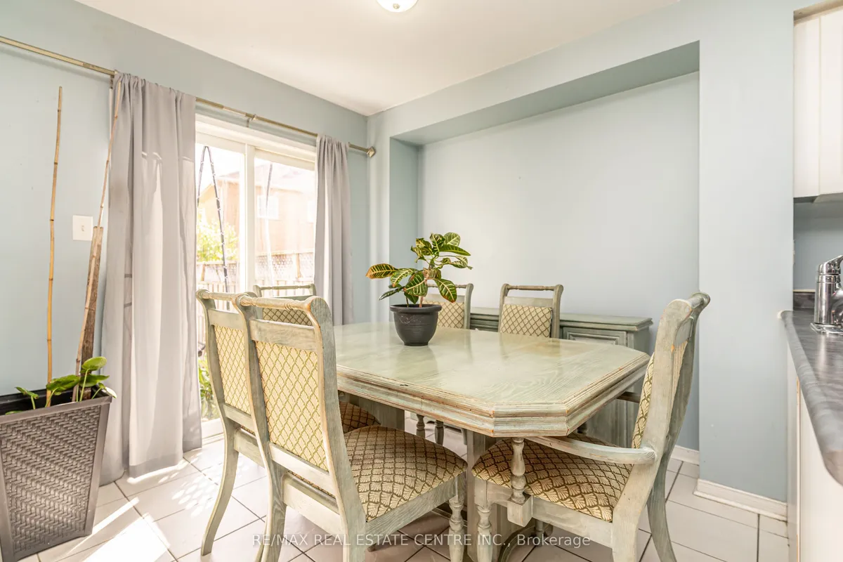 43 Trumpet Valley Boulevard, ON L7A 2Z8