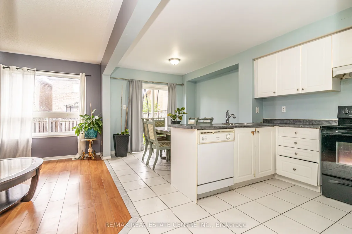 43 Trumpet Valley Boulevard, ON L7A 2Z8