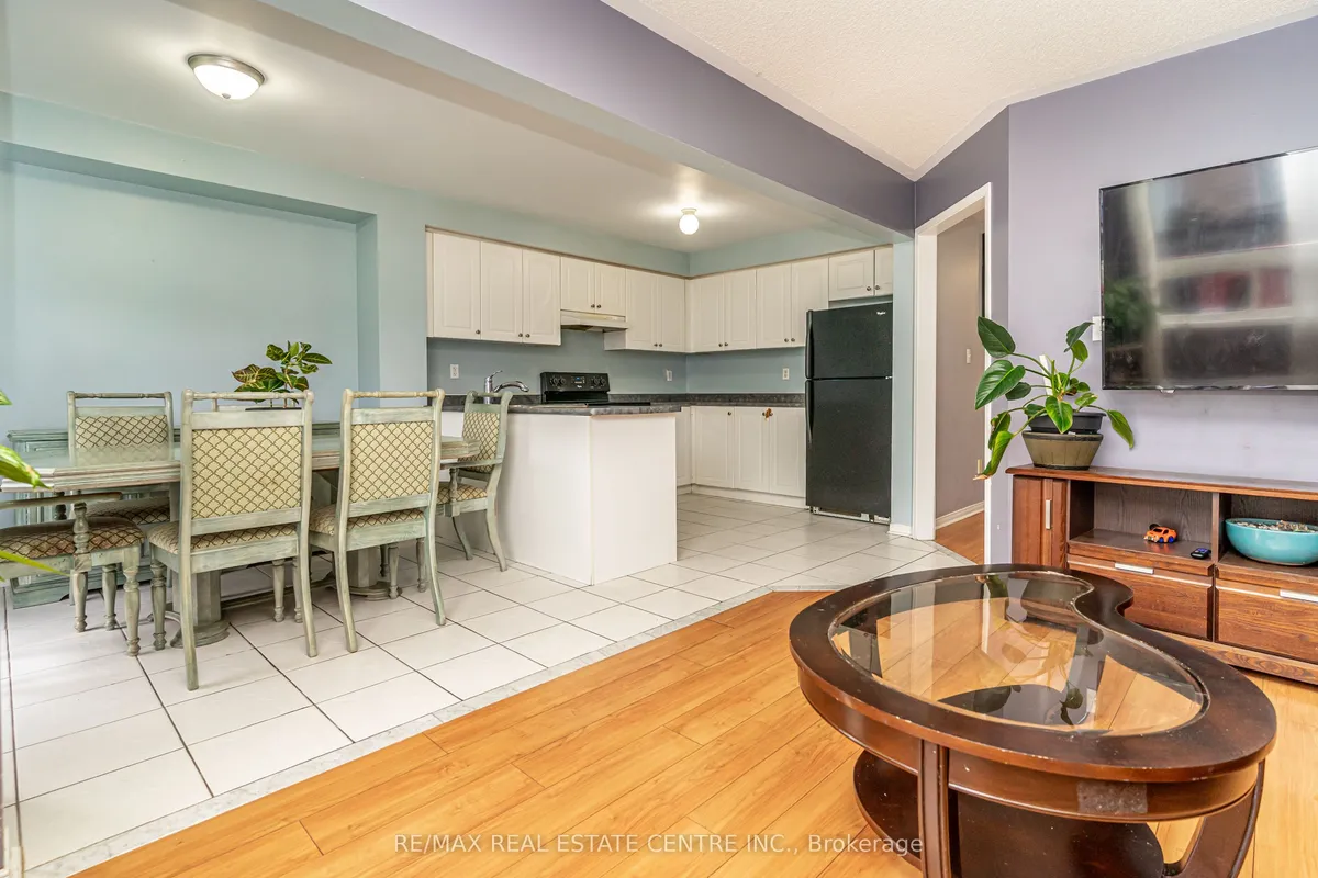 43 Trumpet Valley Boulevard, ON L7A 2Z8