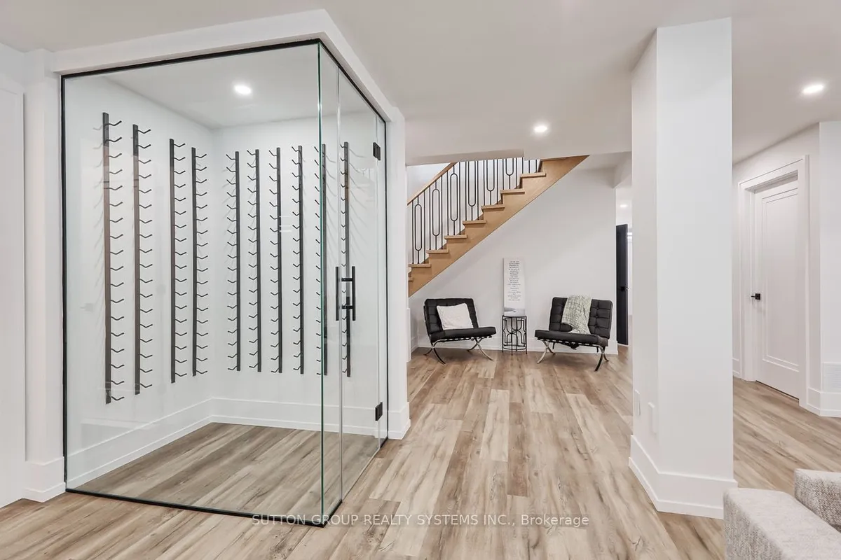 214 Shaver Avenue, ON M9B 4P3