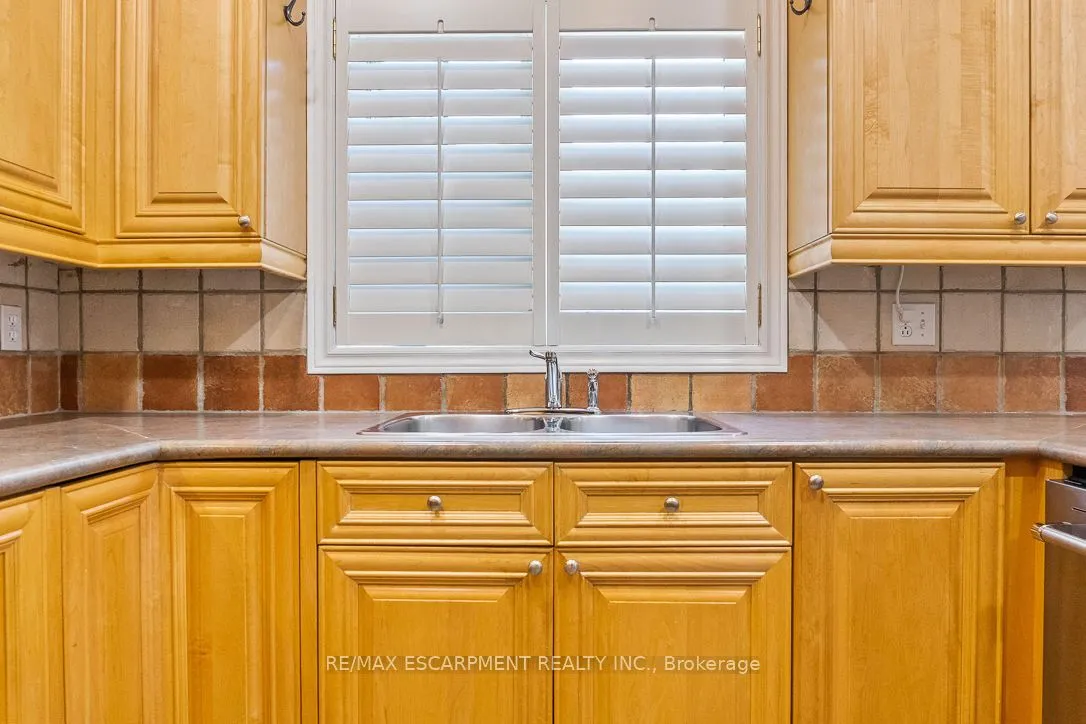 1146 Upper River Court, ON L5W 1C2