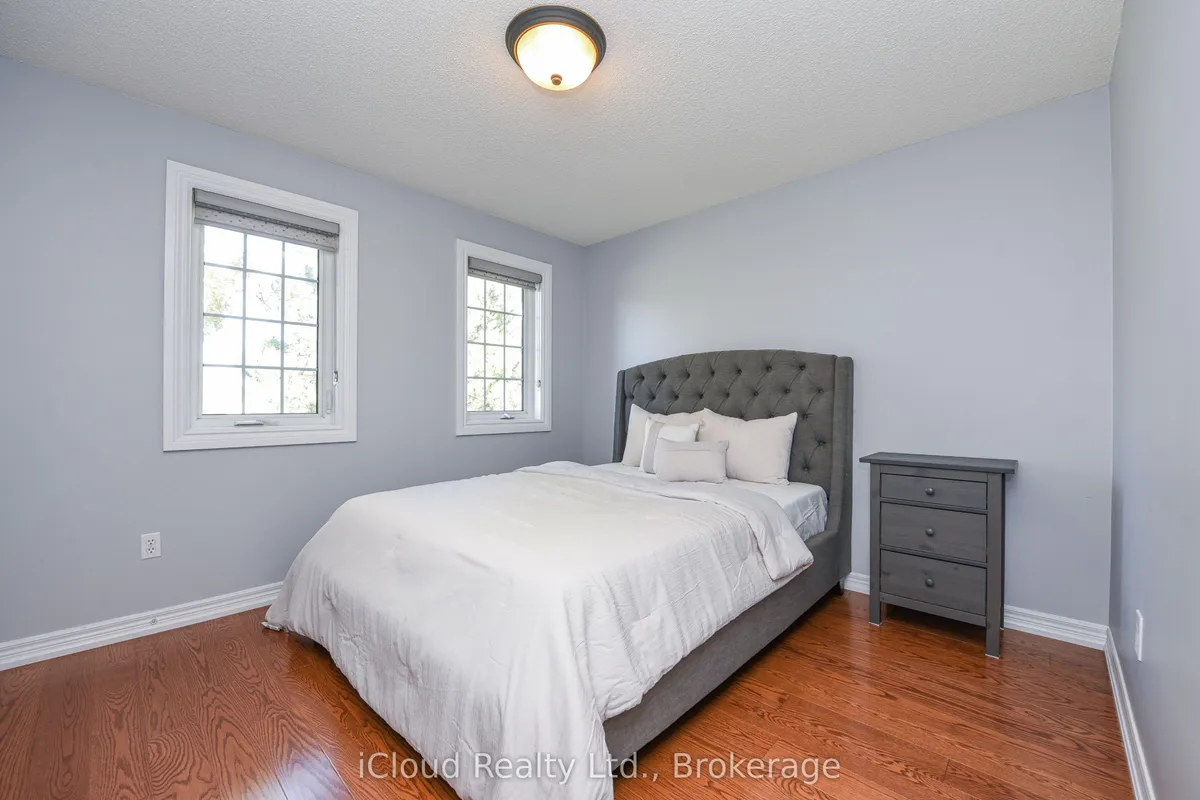 25 Giles Road, ON L7K 0B6