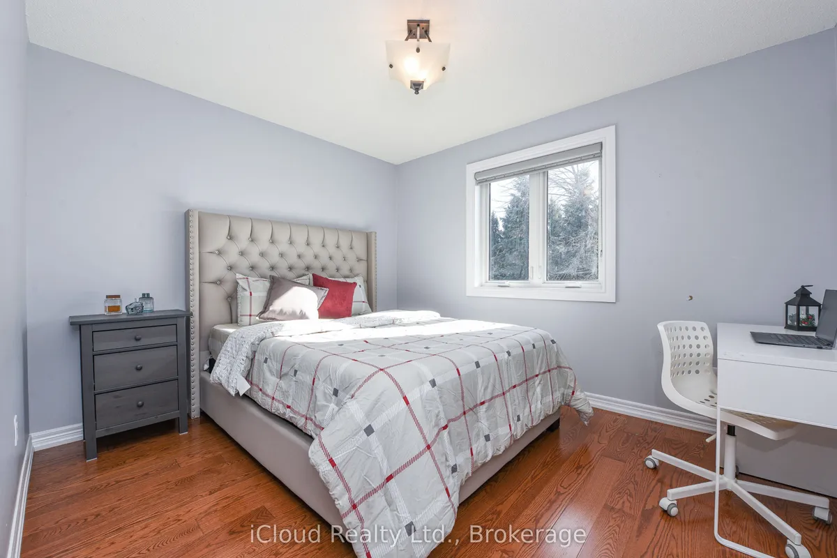 25 Giles Road, ON L7K 0B6