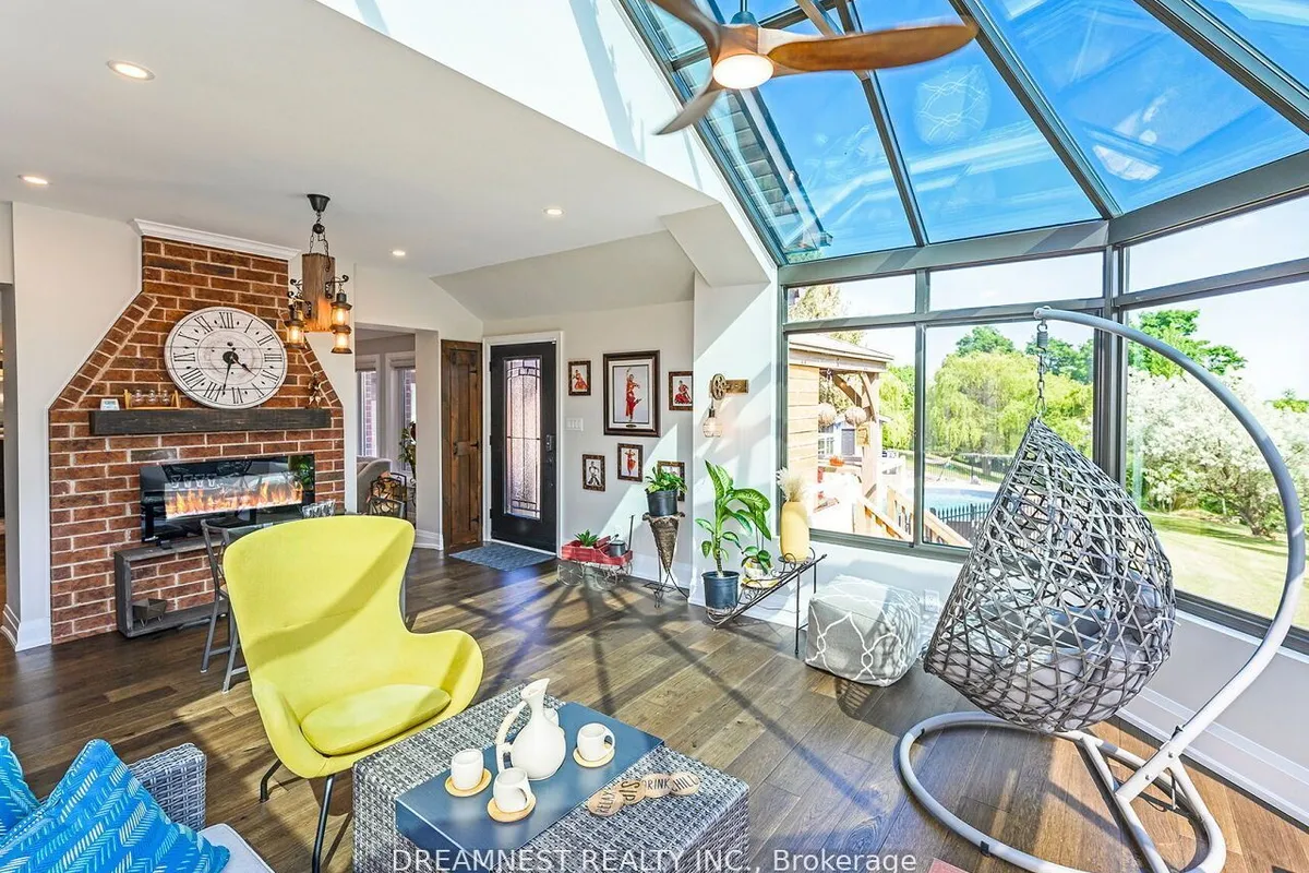 11132 MCFARLAND Court, ON L0P 1B0