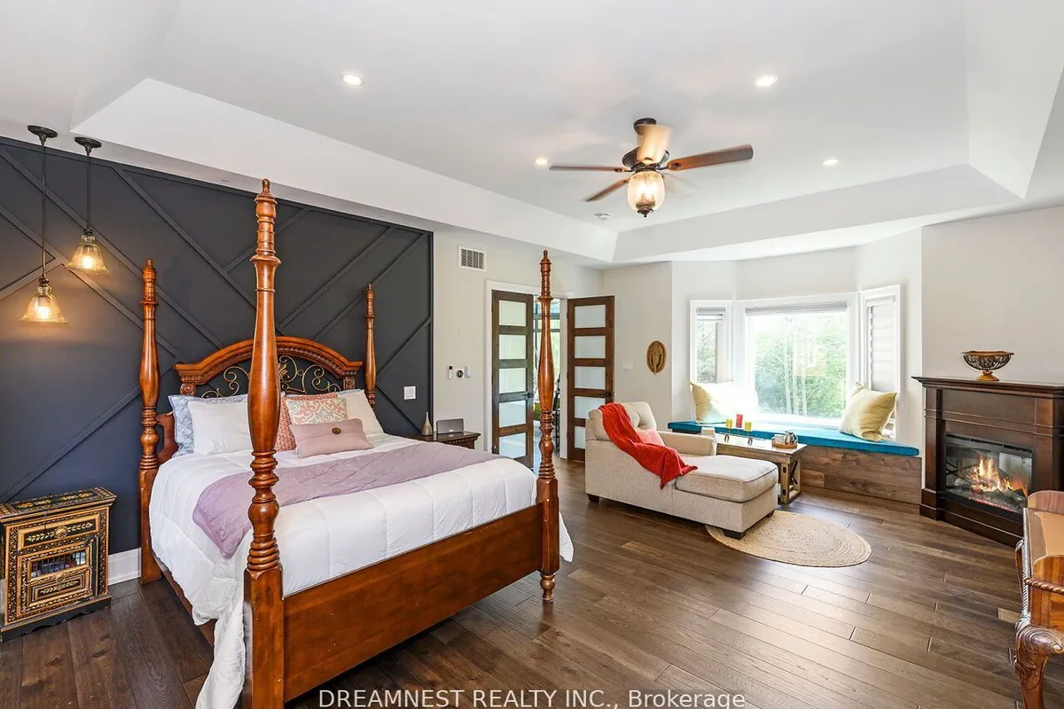 11132 MCFARLAND Court, ON L0P 1B0