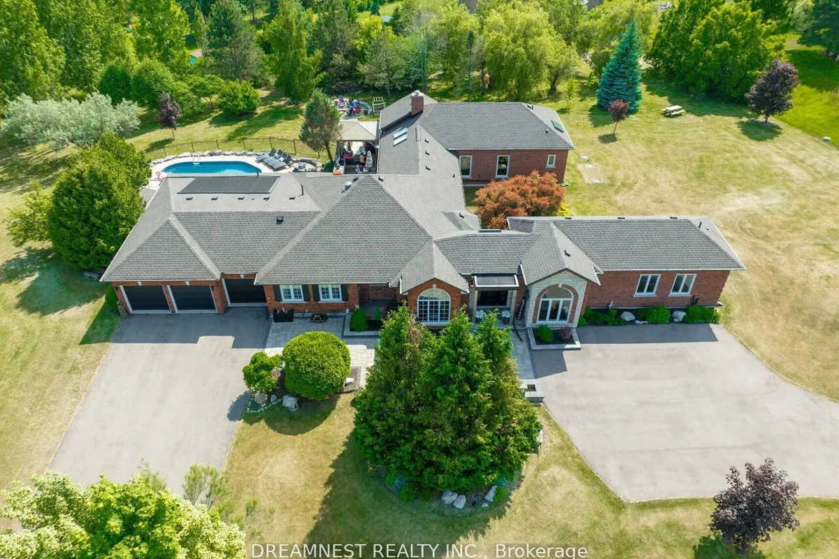 11132 MCFARLAND Court, ON L0P 1B0