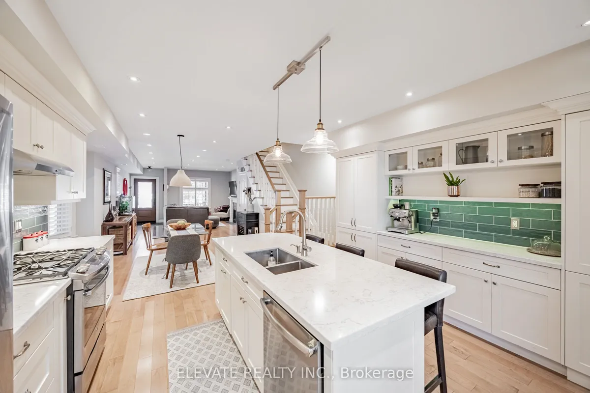 84 Indian Road, ON M6R 2V4