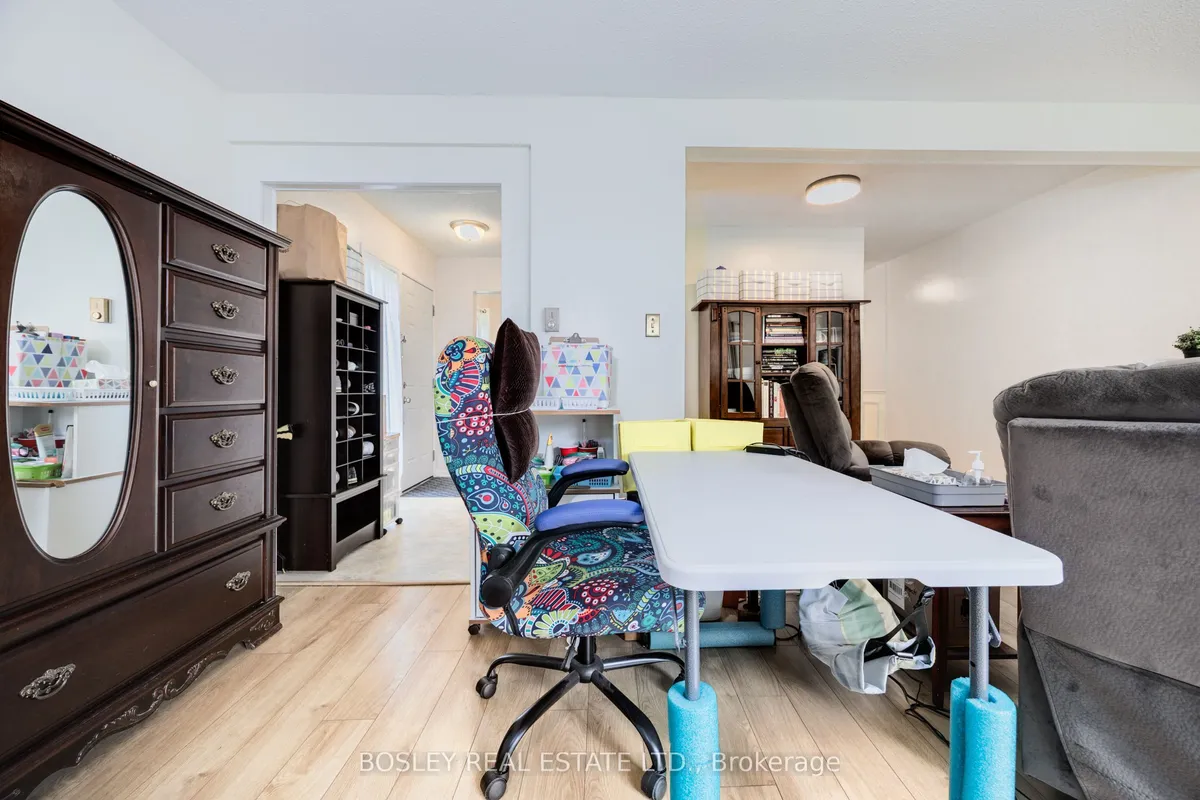 16 Grand River Court, ON L6S 2J8