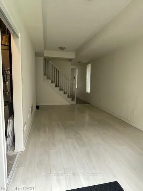 205 Sabina Drive, ON L6H 0L4