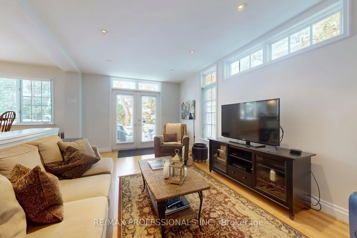 44 Robin Hood Road, ON M9A 2W8