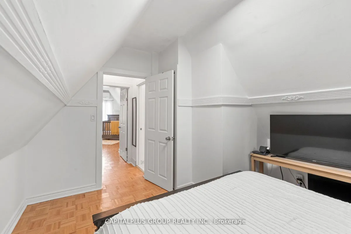 20 Kersdale Avenue, ON M6M 1C8