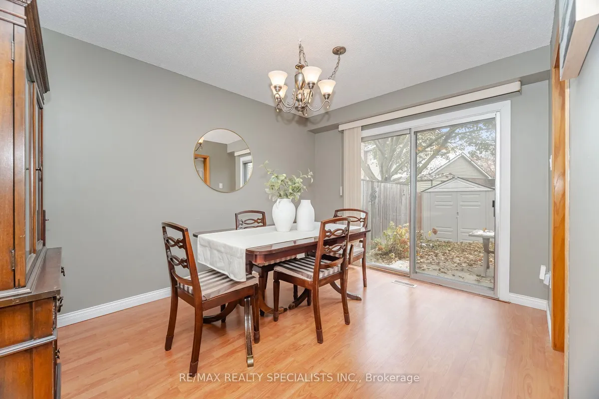 2642 Treviso Court, ON L5N 2T1