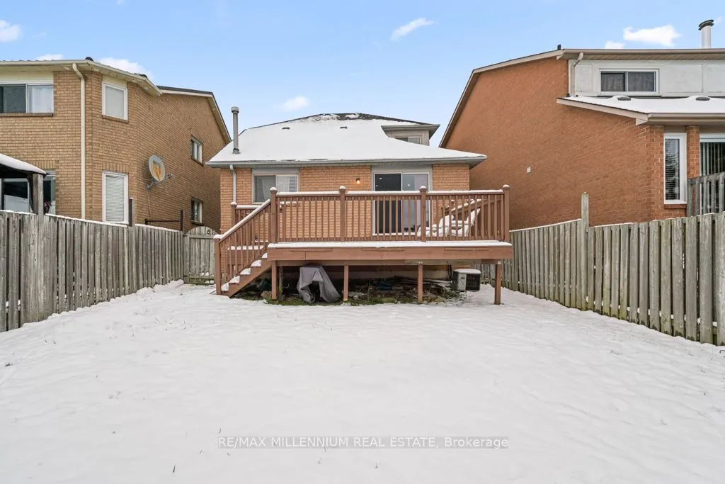 1130 Charminster Crescent, ON L5V 1P9