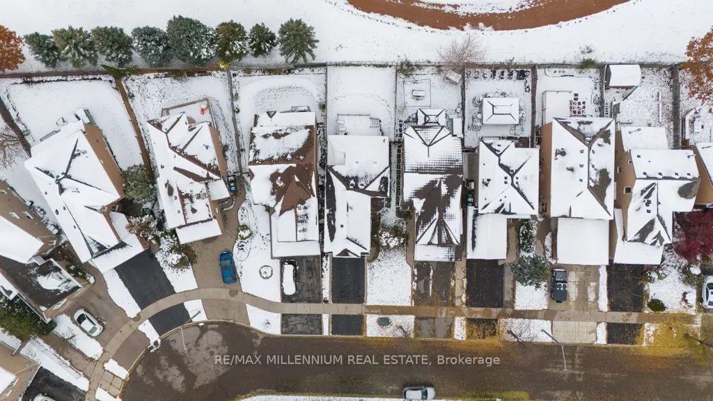 1130 Charminster Crescent, ON L5V 1P9